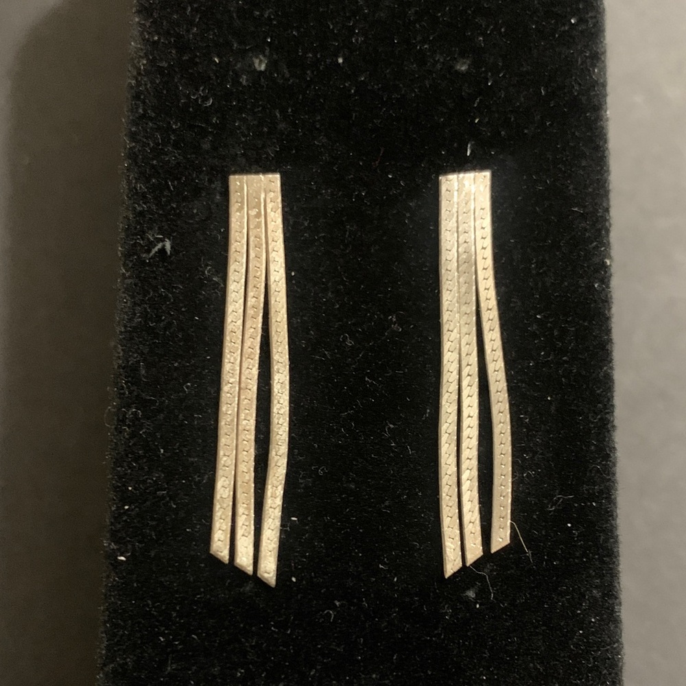 .925 Sterling Silver Dancing Liquid Earrings